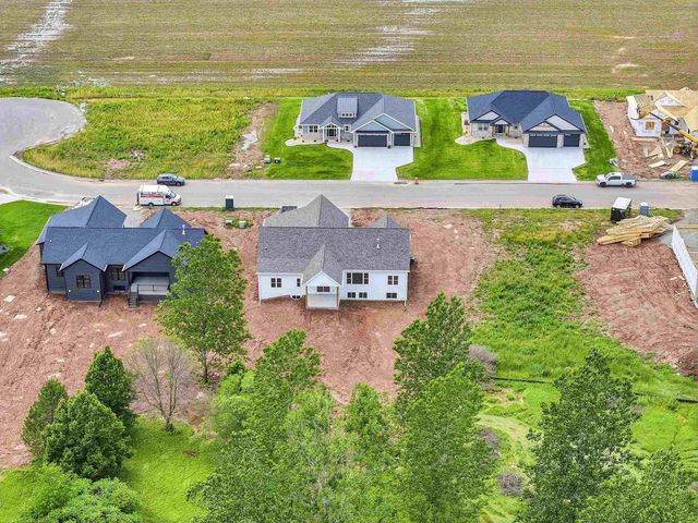 3741 EDWINA DRIVE, De Pere, WI 54115