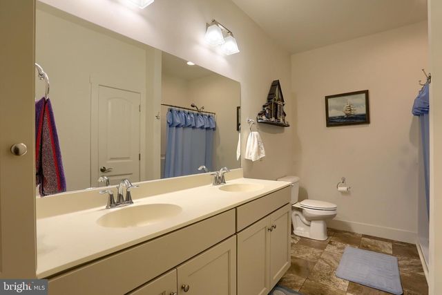 1620 QUINCEY DR, Mechanicsburg, PA 17050