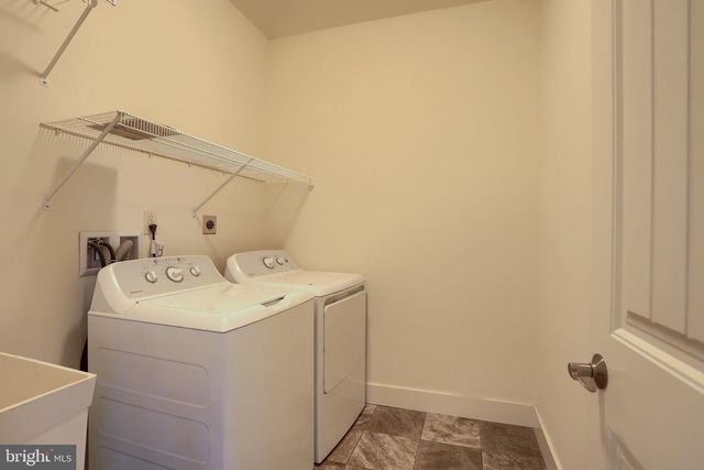 1620 QUINCEY DR, Mechanicsburg, PA 17050