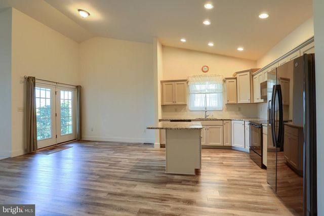 1620 QUINCEY DR, Mechanicsburg, PA 17050