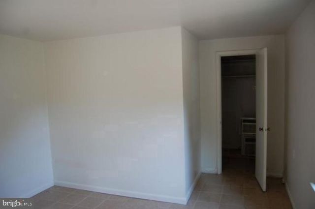 2 SPRUCE LN, Annapolis, MD 21401