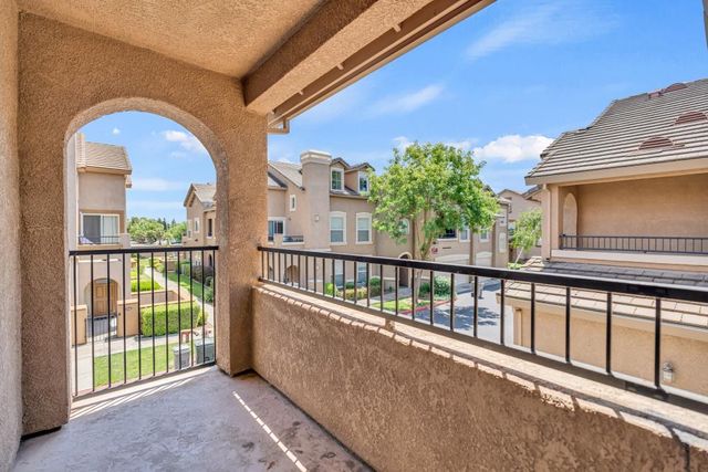5350 Dunlay Dr #1612, Sacramento, CA 95835