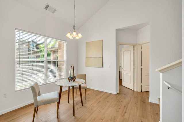 5350 Dunlay Dr #1612, Sacramento, CA 95835