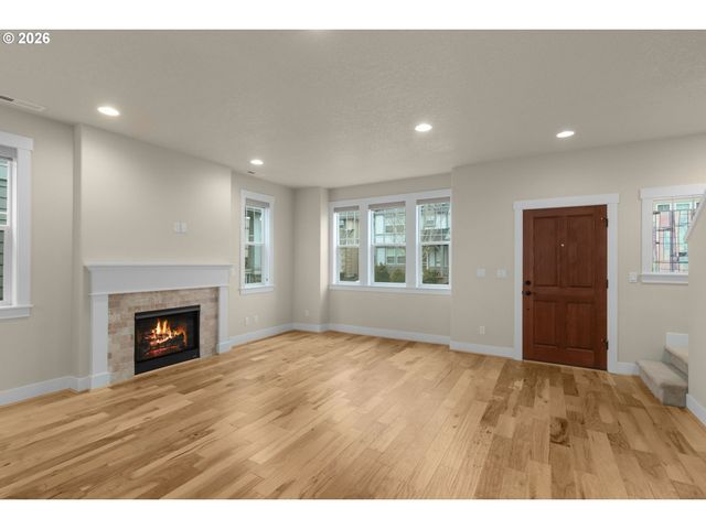 302 Sw 203RD Ter, Beaverton, OR 97006