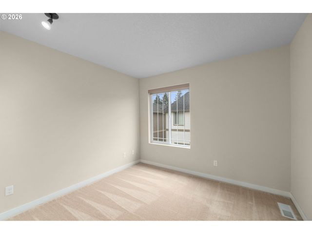 302 Sw 203RD Ter, Beaverton, OR 97006