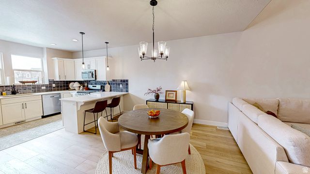 989 N WAYNE DR, Saratoga Springs, UT 84045