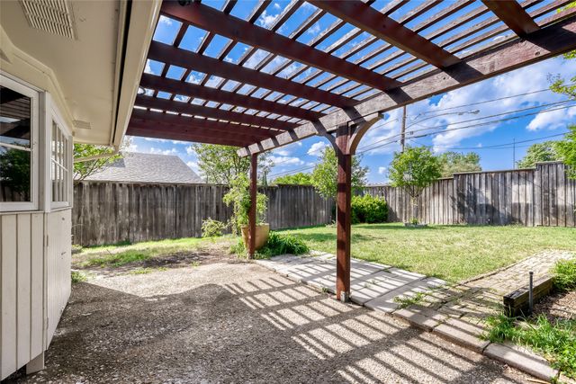 6639 Winterwood Lane, Dallas, TX 75248