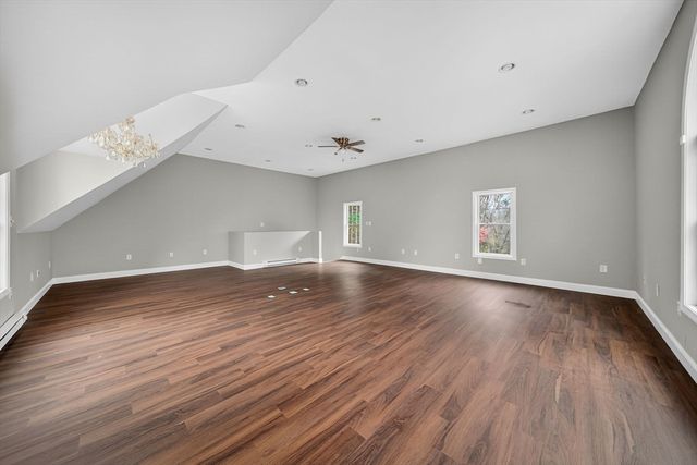 395 High St, Uxbridge, MA 01569