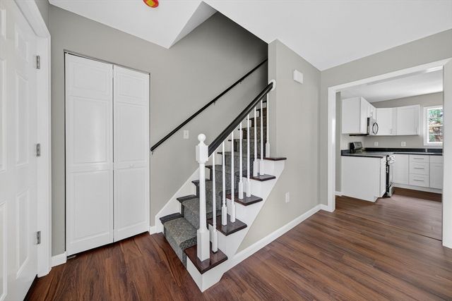 395 High St, Uxbridge, MA 01569