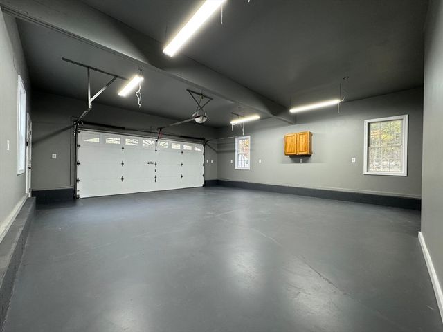 395 High St, Uxbridge, MA 01569