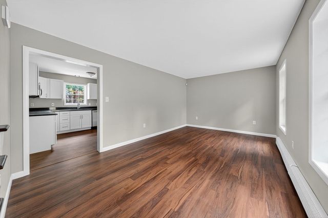 395 High St, Uxbridge, MA 01569