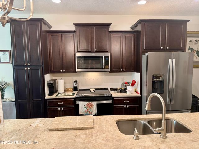 3083 ZEYNO Drive, Middleburg, FL 32068