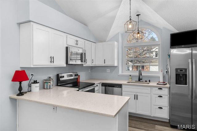 13312 Wood Chapel Drive, St Louis, MO 63141