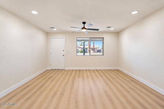 7141 W Vernon Avenue, Phoenix, AZ 85035