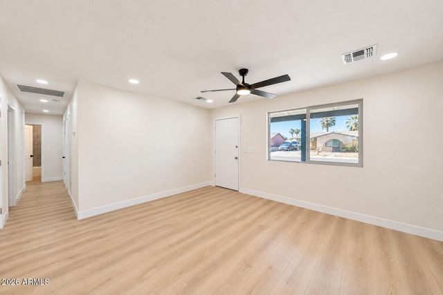 7141 W Vernon Avenue, Phoenix, AZ 85035