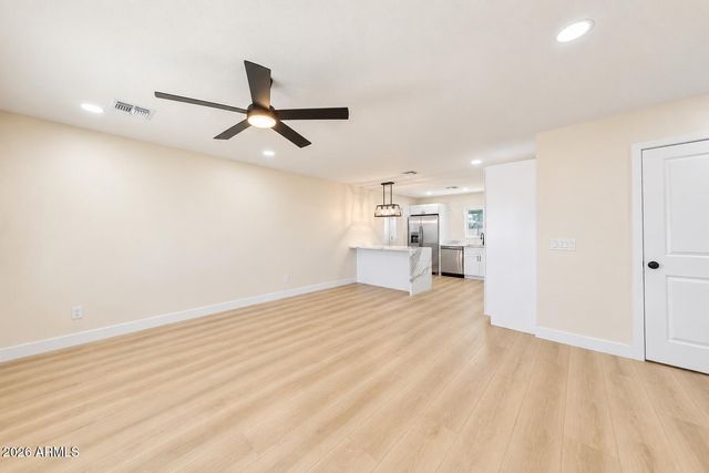 7141 W Vernon Avenue, Phoenix, AZ 85035