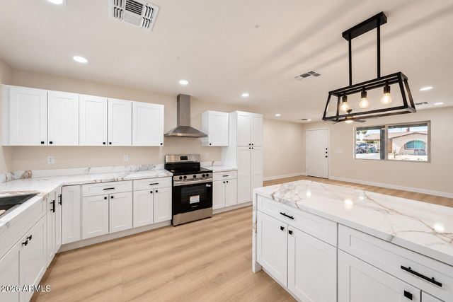 7141 W Vernon Avenue, Phoenix, AZ 85035