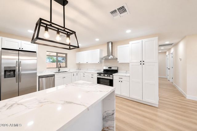 7141 W Vernon Avenue, Phoenix, AZ 85035