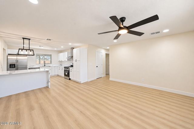 7141 W Vernon Avenue, Phoenix, AZ 85035