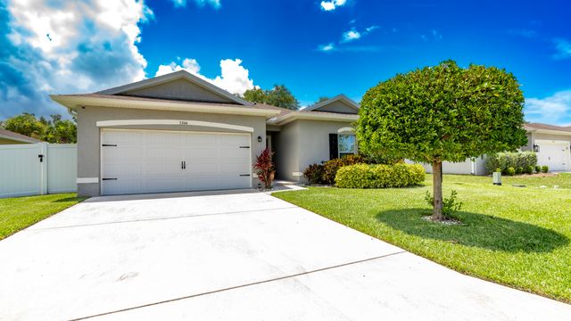 5344 Oakland Lake Circle, Fort Pierce, FL 34951