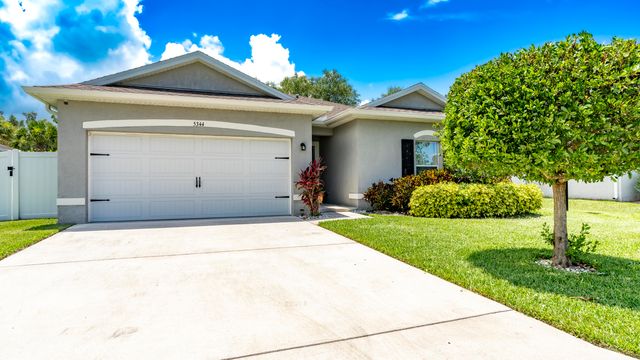 5344 Oakland Lake Circle, Fort Pierce, FL 34951