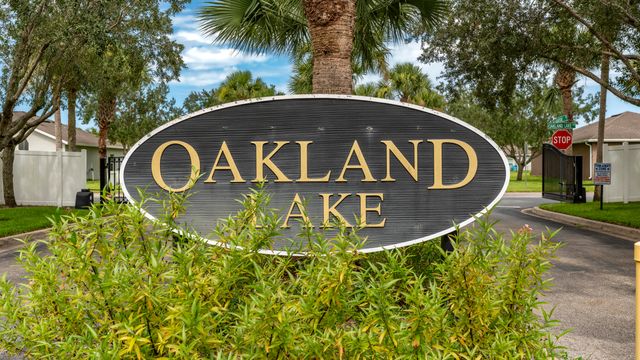 5344 Oakland Lake Circle, Fort Pierce, FL 34951