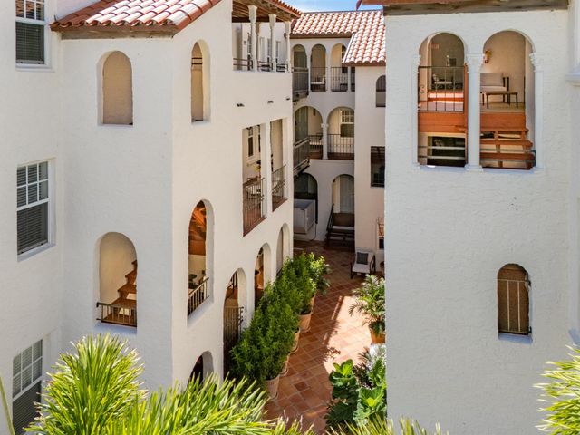 184 Sunset Avenue 205, Palm Beach, FL 33480
