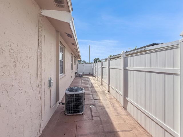 5365 Cannon Way, West Palm Beach, FL 33415