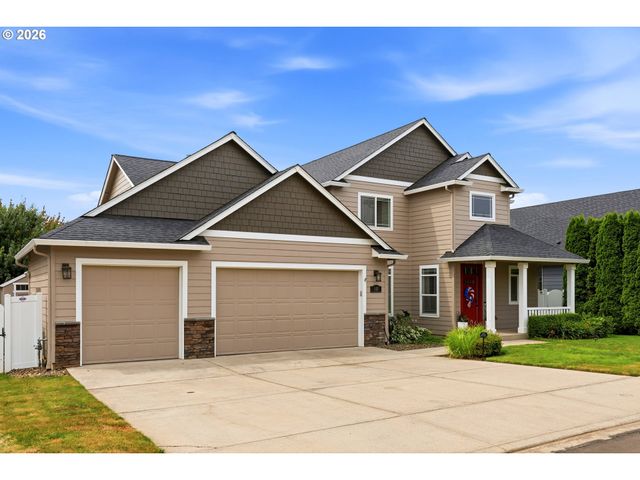 518 W 12TH Way, La Center, WA 98629