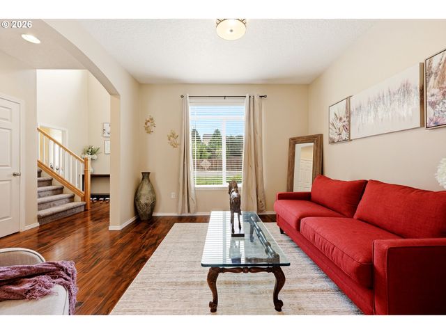 518 W 12TH Way, La Center, WA 98629