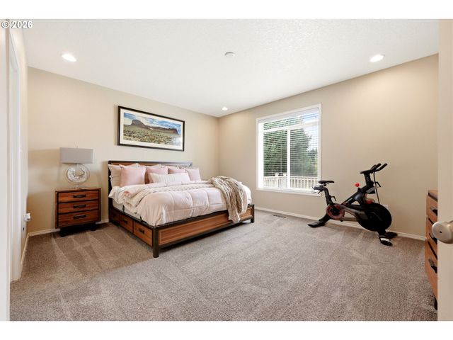 518 W 12TH Way, La Center, WA 98629