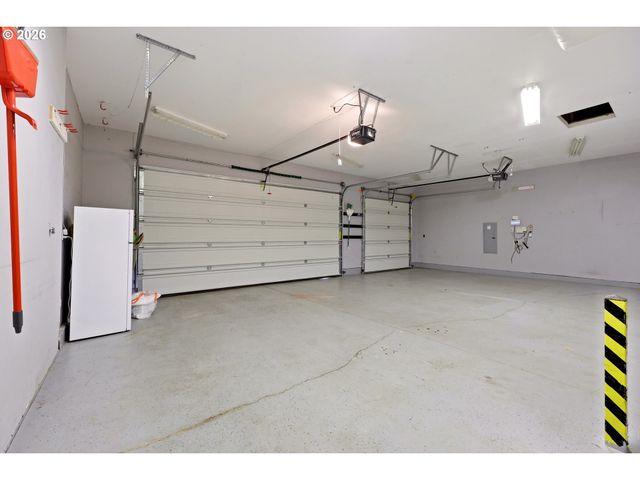 518 W 12TH Way, La Center, WA 98629