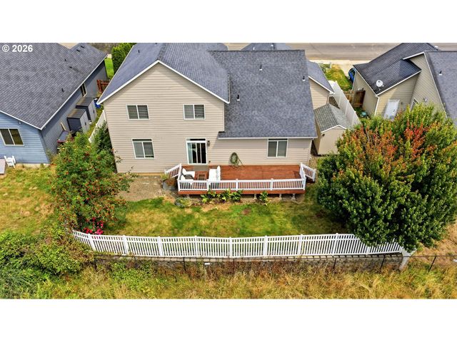 518 W 12TH Way, La Center, WA 98629