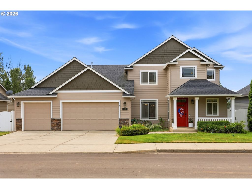 518 W 12TH Way, La Center, WA 98629