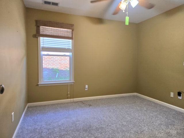 95 PINEHURST DR, Oakland, TN 38060