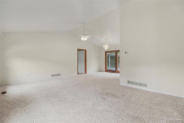 2240 Hidden Lake Trail, Ortonville, MI 48462