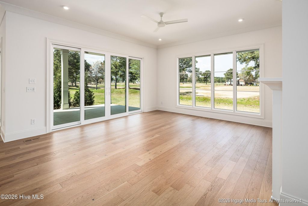 Image 7 of property listing at 62 Pine Tree Point, Snow Hill, NC 28580