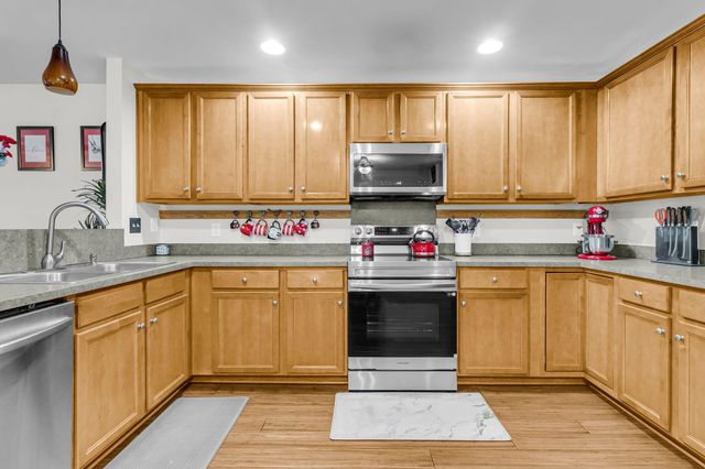 1117 Flyway Road, Summerville, SC 29483