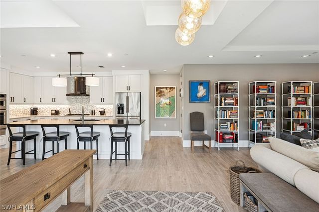 1135 3rd AVE S 119, Naples, FL 34102