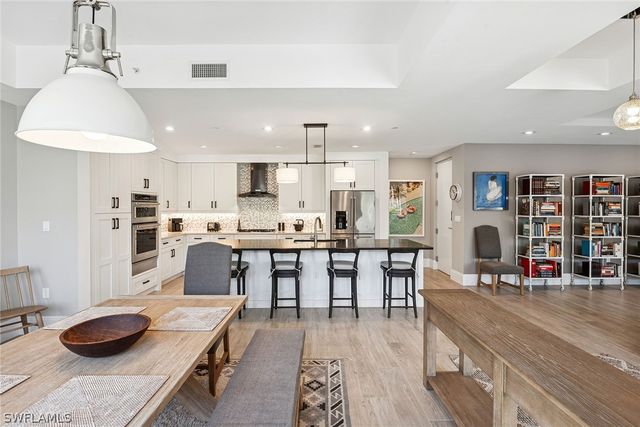 1135 3rd AVE S 119, Naples, FL 34102