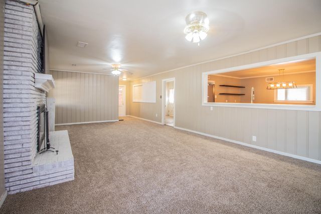 716 W Mississippi Street, Floydada, TX 79235