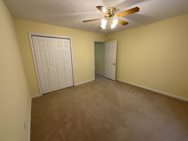 1725 Hollow Oak Dr, Lebanon, TN 37087