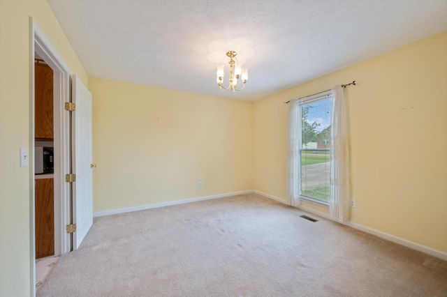 1725 Hollow Oak Dr, Lebanon, TN 37087