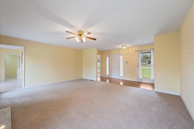 1725 Hollow Oak Dr, Lebanon, TN 37087