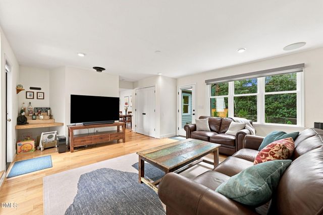 403 Oak Avenue, Carrboro, NC 27510