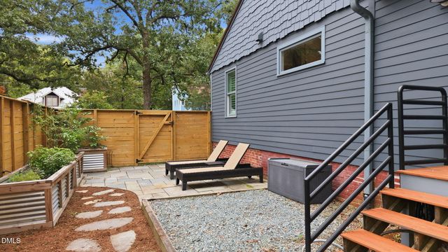 403 Oak Avenue, Carrboro, NC 27510
