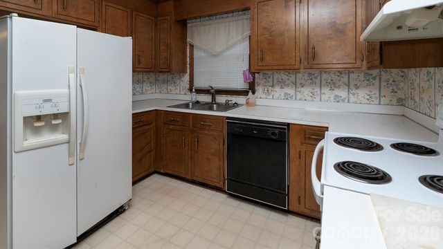 1141 Cameo Court, Charlotte, NC 28270