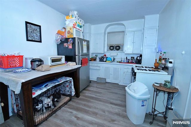 458 Shannon Place, Cliffside Park, NJ 07010