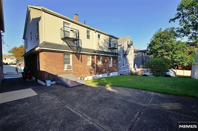 458 Shannon Place, Cliffside Park, NJ 07010