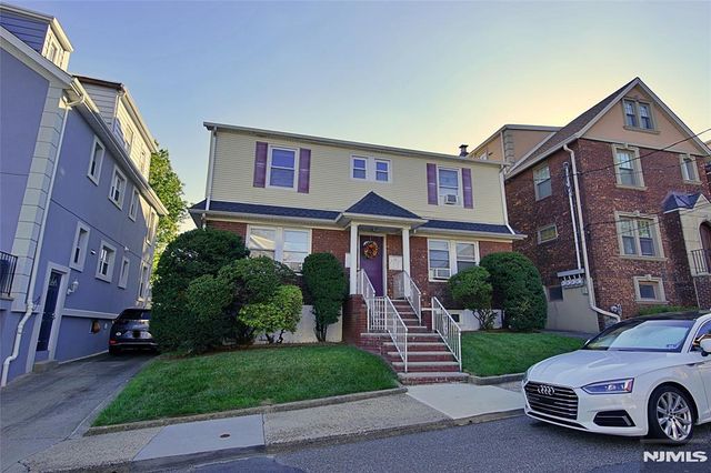 458 Shannon Place, Cliffside Park, NJ 07010